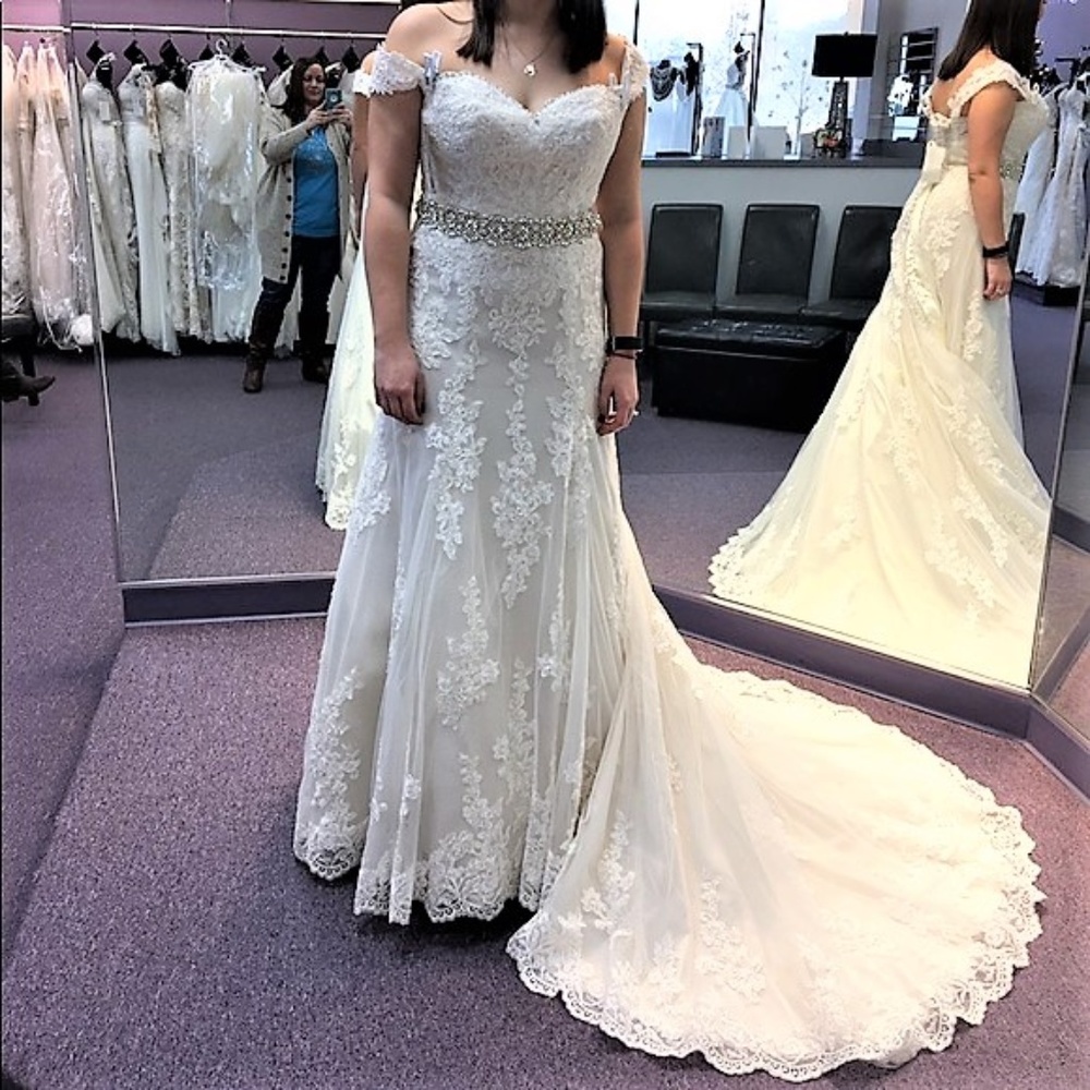 New Mori Lee Wedding Dress. Never worn/altered - Picture 3 of 8